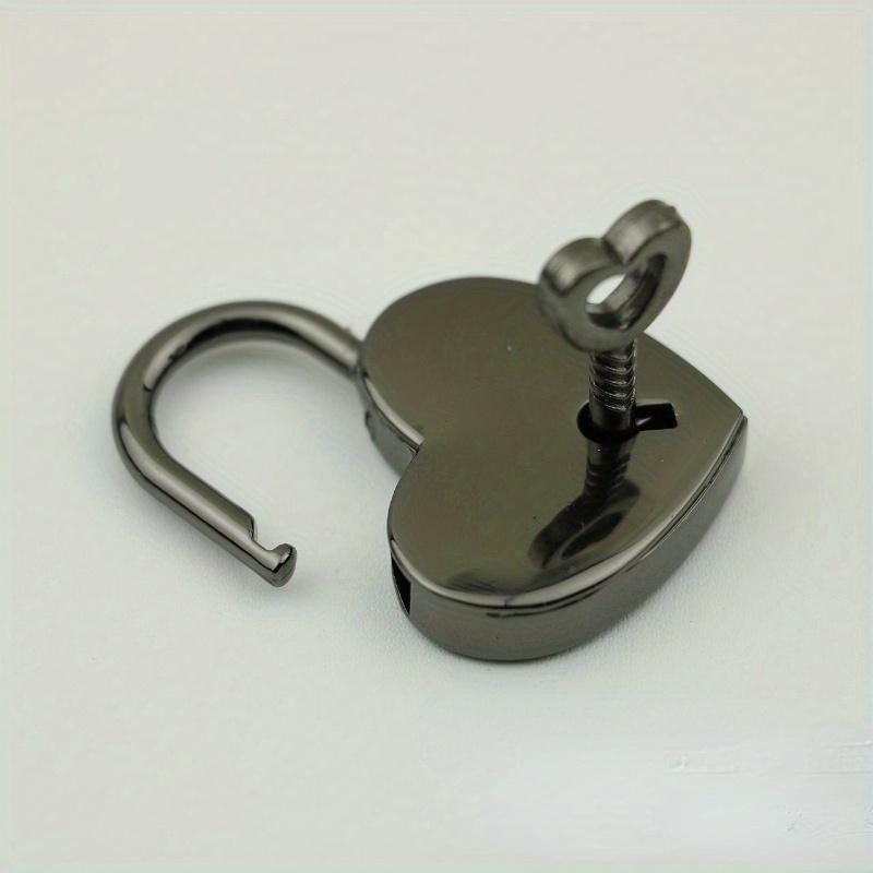 2Pcs Heart Shape Vintage Metal Mini Padlock Bag Suitcase Luggage Box Key Lock with Key.