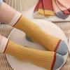 5 Paires de Chaussettes Mi-Mollet Douces et Confortables à Imprimé Rayé Tissu Tricoté Respirant Construction en Mélange de Coton Chaussettes pour Femmes