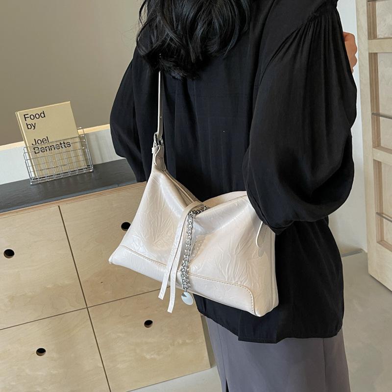 Large-capacity Bag Women's New Fashionable Texture Shoulder Crossbody Armpit Bag Simple Tote Bag