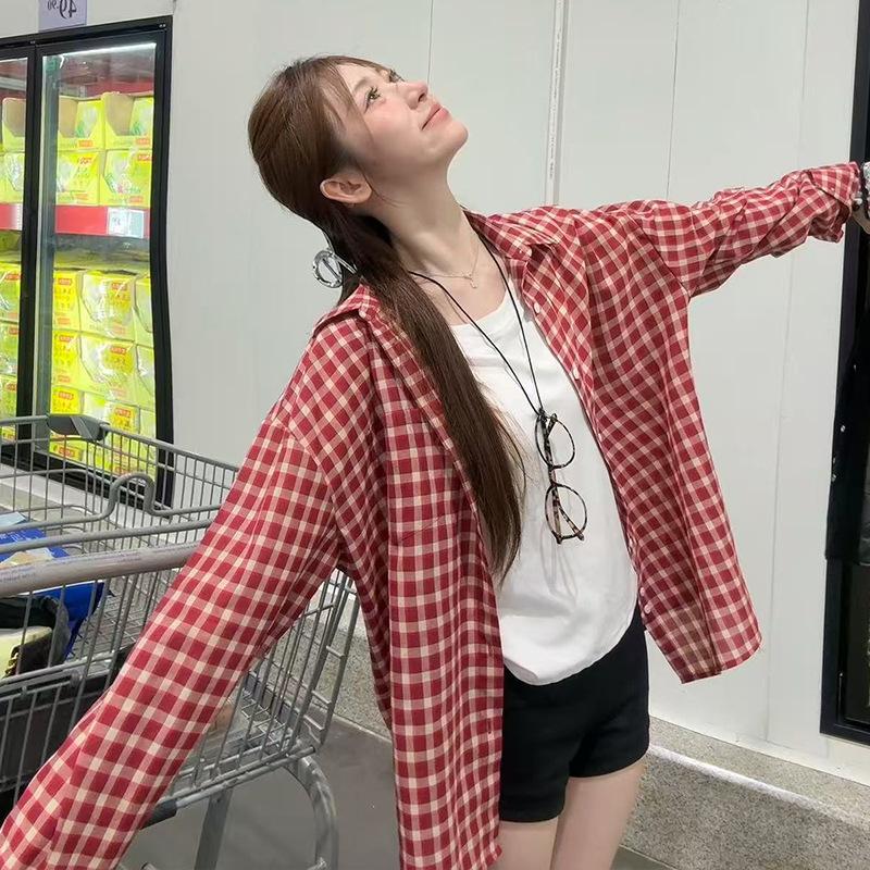 

Корейская красная клетчатая рубашка для женщин на лето Новая ленивая свободная повседневная рубашка Куртка для защиты от солнца S красный