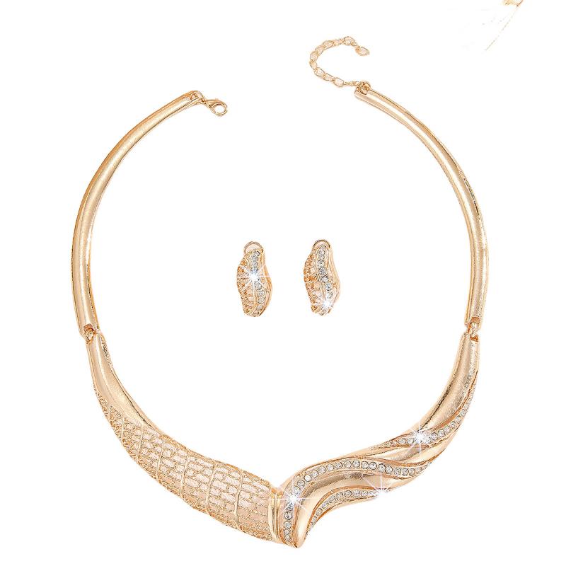 Women's Exaggerated Moon Necklace and Earrings Set