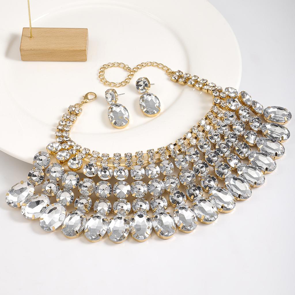 Exaggerated Diamond-Set Super Flash Rhinestone Earrings, Necklace, A Set Of Niche Design Earrings, Necklace, And Two-Piece Jewelry.
