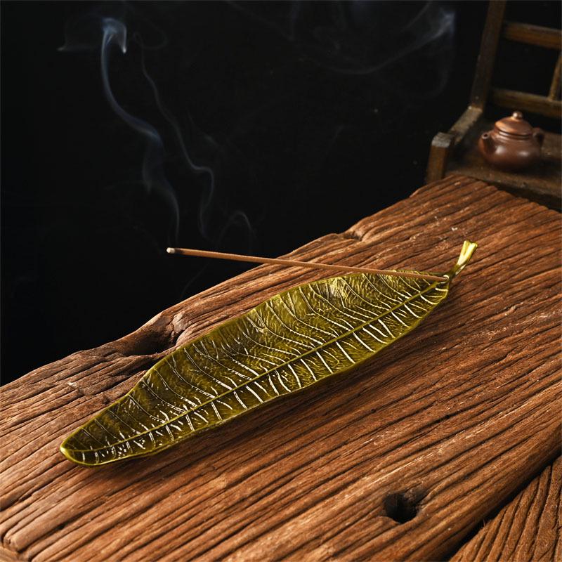 Creative Leaf Incense Burner for Sandalwood & Agarwood Coils - Tea Ceremony Ornament