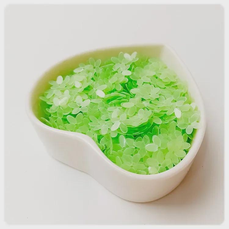 Yaleduo 10mm Wklęsła Koralik Śliwkowy Pięciopłatkowy Cekin do DIY Kostiumów Dziecięcych i Haftu.