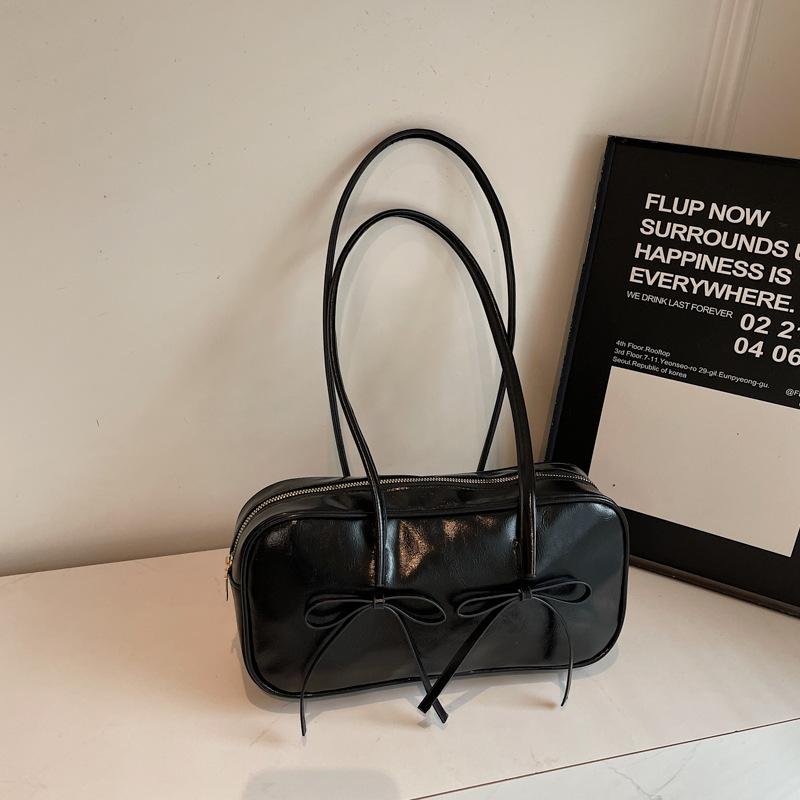 

Premium texture underarm bag women s winter popular shoulder bag large capacity commuter handbag