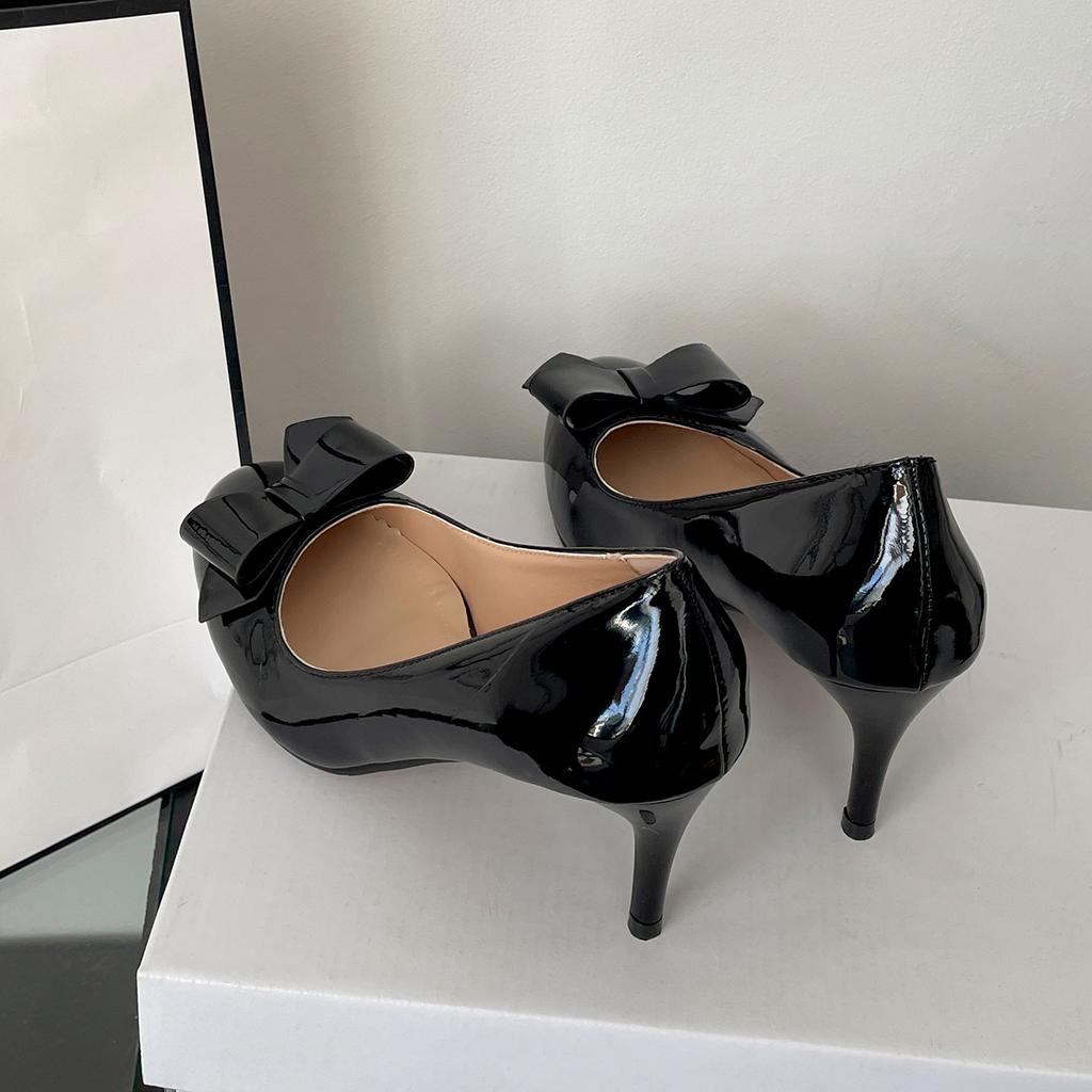 Retro high-end French stiletto light mouth single shoes women's 2025 new autumn skirt versatile Mary Jane shoes