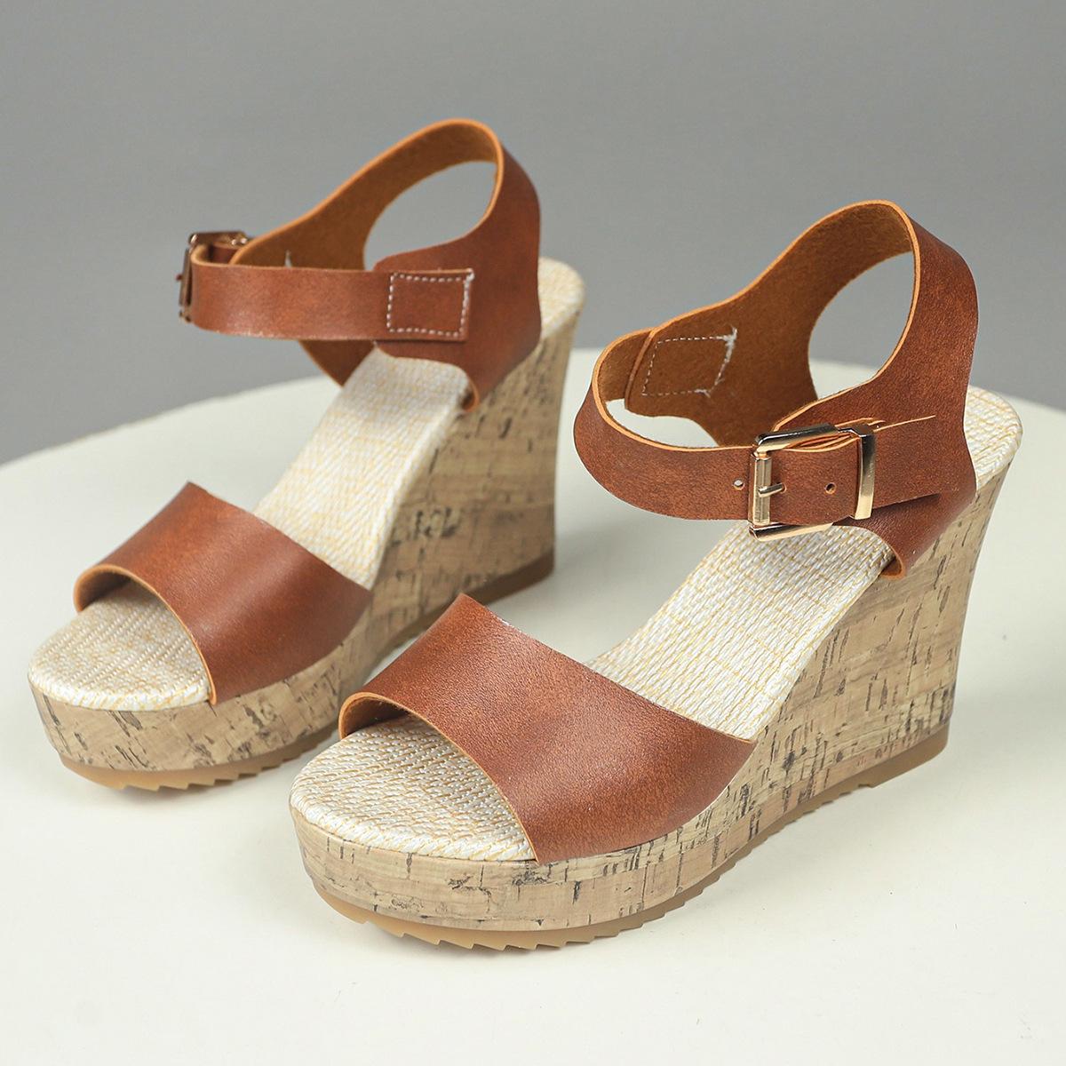 

2025 новые модные универсальные повседневные сандалии с пряжкой на одно слово женские сандалии большого размера сандалии на танкетке женские 42 коричневый