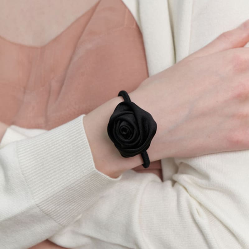 LOVE ME MONSTER Satin Rose Hairband (L241WHA010)