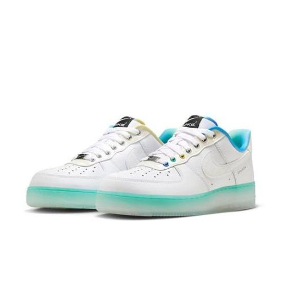 

Nike Air Force 1 07 Премиум, разблокируй свое пространство FJ7066-114 EU 35.5 белый