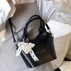 Korean Fashion Bucket Bag Women's Korean Shoulder Bag 2025 Summer New Simple and Versatile Casual Messenger Handbag