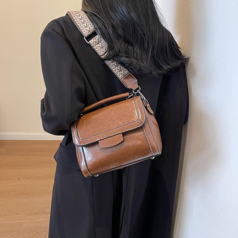 2026 Luxury Women's Handbag Vintage PU Leather Messenger Crossbody Bag Brand Classic Female Bag Wide Strap Shoulder Bag Small