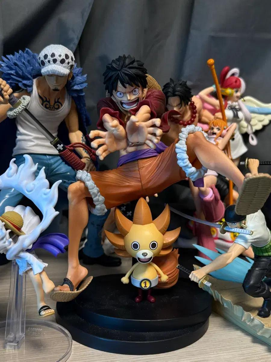 

ONE PIECE figures Used