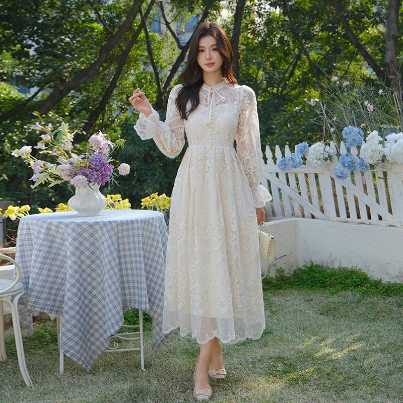 Elegant Lace Dress Women Mesh Embroidery Lanetern Sleeve Elegant Vintage Long Robe Holiday Prom Party Dresses