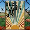 Segno da Parete in Metallo Retro Here Comes The Sun Decorazione per Bar Targhetta Vintage in Latta Poster a Strisce