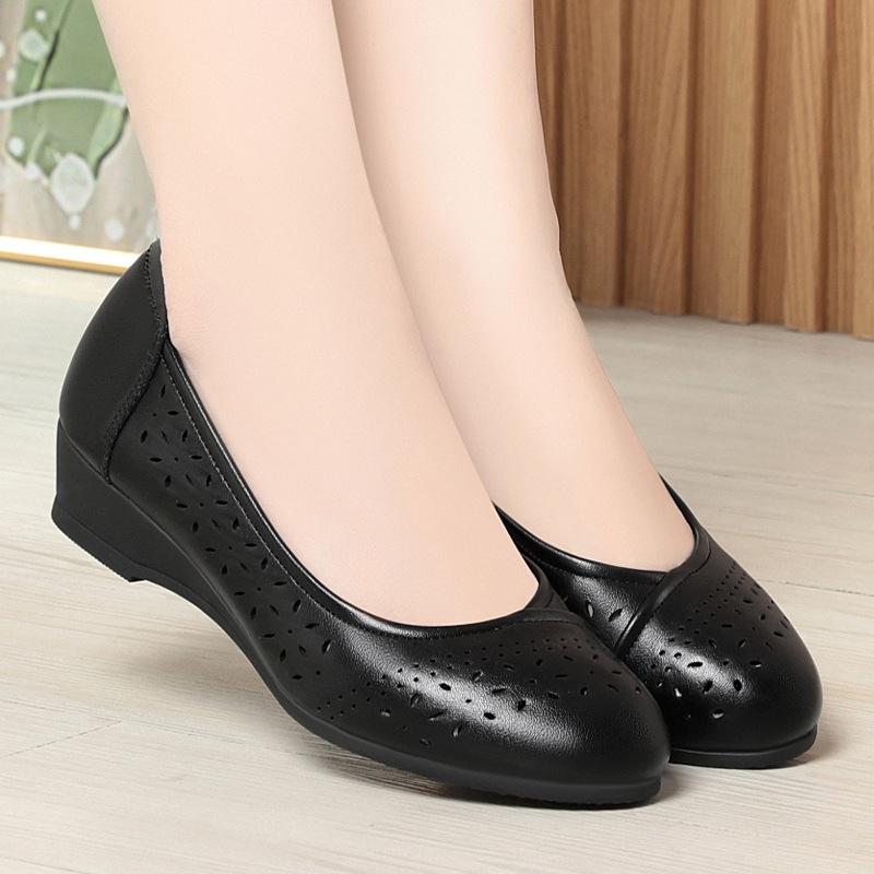 Soft Sole Mother Shoes Summer Hole Sandals Soft Leather Comfortable Leather Shoes Breathable Single Shoes Middle-Aged Elderly