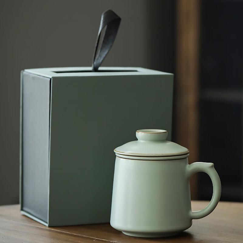 

Banshan Dongxue Ru Ware Tea Cup