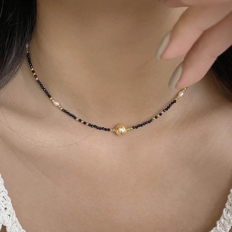 Roman Story Black Crystal Necklace for Women, Light Luxury Niche S9Pure Silver Gold Shijia Pearl Collarbone Necklace