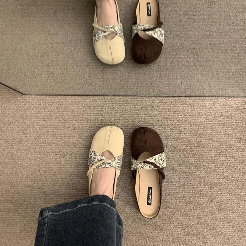 Large size women's shoes 41 to 43 wide fat feet summer 2025 new sandals women's Mary Jane shoes flat bottom bag head half drag