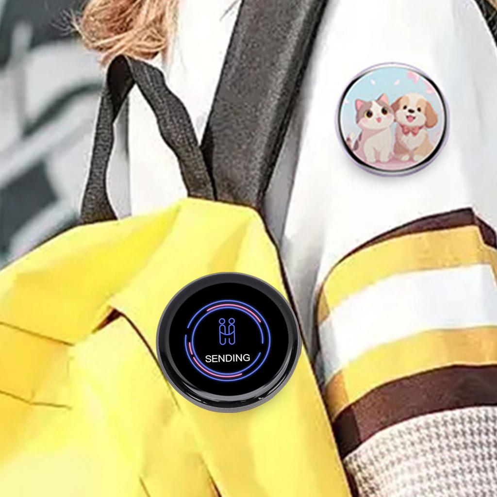 Spilla Elettronica Divertente Badge Touchscreen con Display HD da 1,7 Pollici Trasferisci Foto Video per Zaini Vestiti Nero