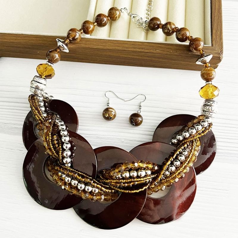 Elegant Shell Jewelry Set With Geometric Design Lightweight Sturdy For Daily Wear And Special Occasions Multiple Color Options