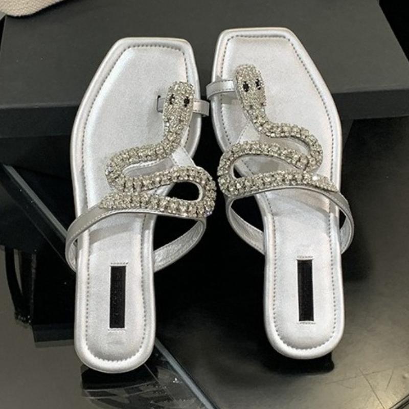 

Fashion Crystal Women s Flats Slippers Elegant Clip Toe Shoes Summer Trend 2025 Fad New Flip Flops Walking Cozy Soft Sandalias De Mujer 40 серебряный