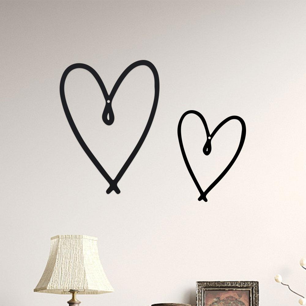 1pc Metal Simple Decor Heart-shaped Metal Wall Hanging Ornament Metal Love Wall Art for Bedroom and Living Room Black
