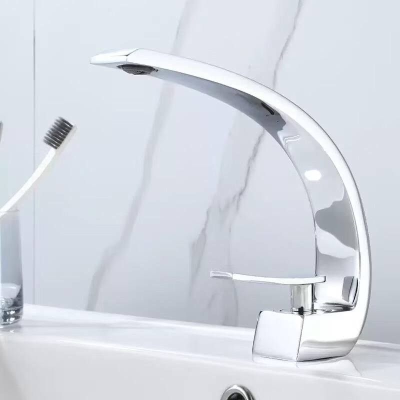 Rubinetto per Lavabo da Appoggio in Rame Elettroplaccato