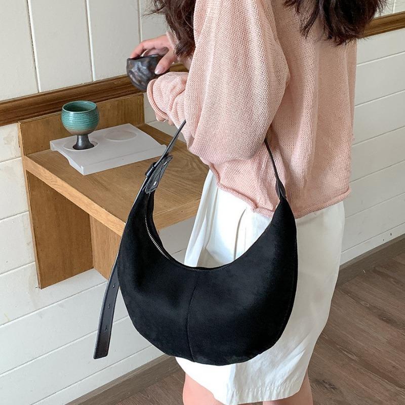 Suede bag autumn women's niche hand carry dumpling bag plush fashion simple new shoulder bag women
