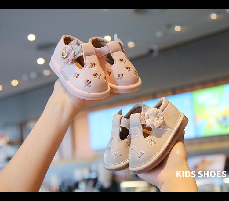 Soft-Soled Non-Slip Baby and Toddler Walking Shoes - Spring/Autumn Style Princess Squeaky Leather Shoes with Magic Tape for Girls.
