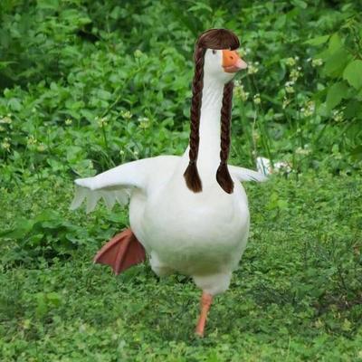 Holiday Goose Statue Wig Lawn Goose Wig Weatherproof Goose Wig Set for Garden Statue Decoration 4pcs Braid Wigs with for Outdoor