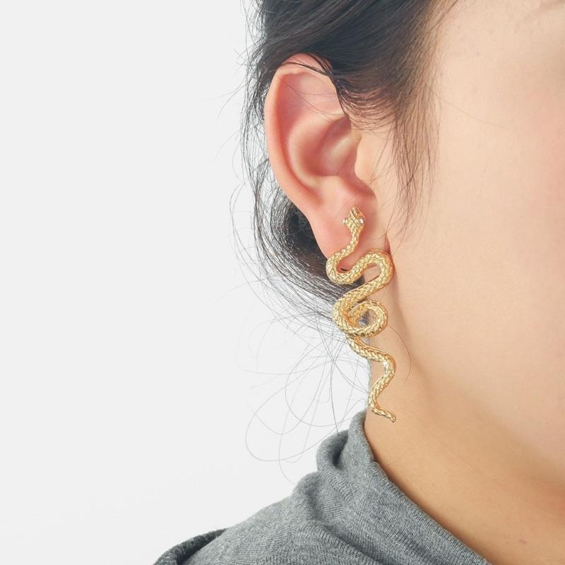 Stylish Snake Earrings Unisex Punk Earrings Fashionable Ear Jewelry Alloy Texture Ear Studs for Multifuntional Styling
