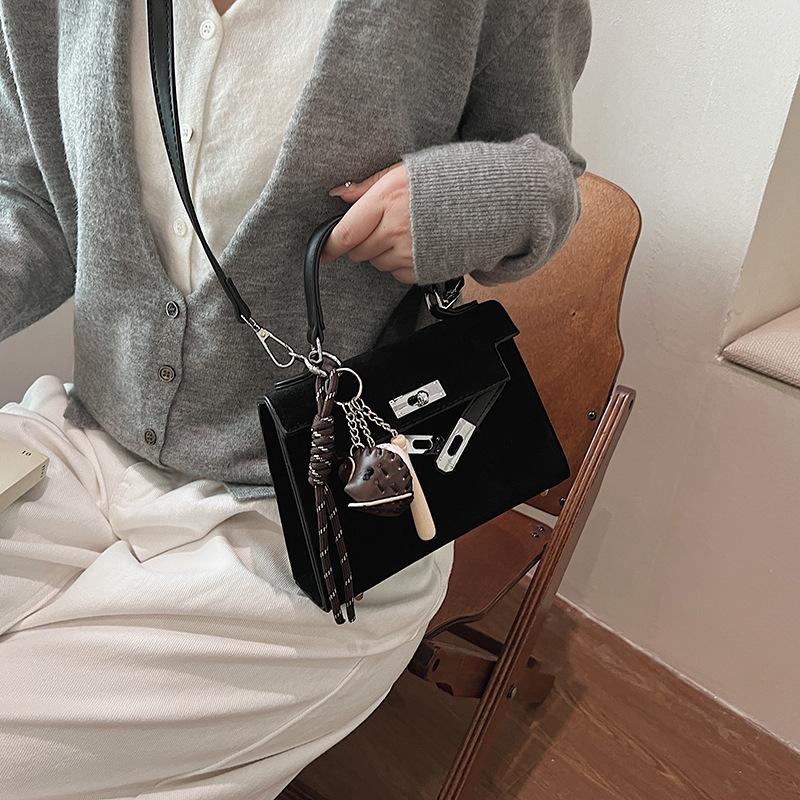 Mattes Wildleder Retro Kelly Tasche: Damen Modische Umhängetasche