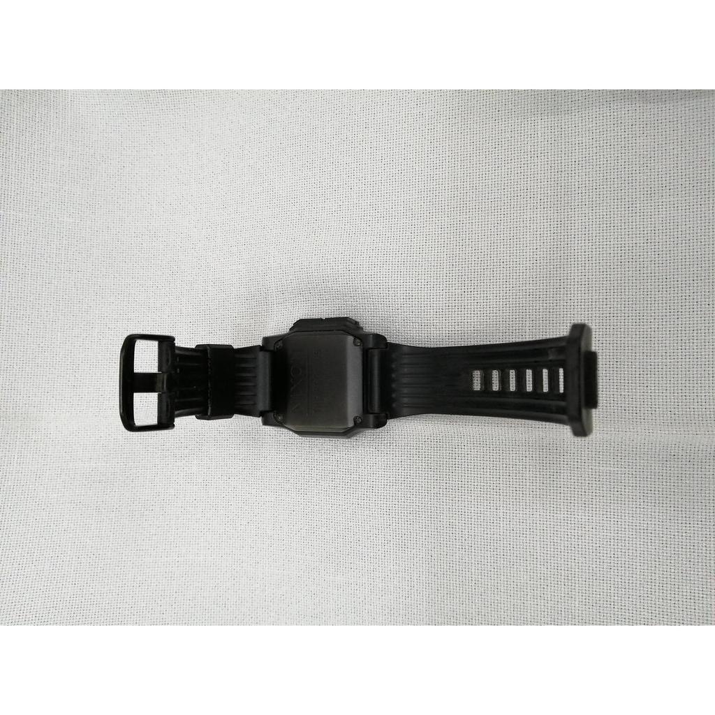 Used NIXON 18I Quartz Watch