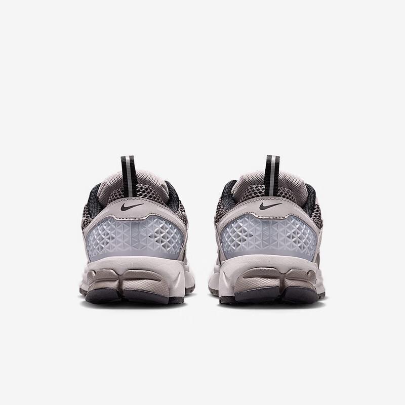 Nike Vomero 5 (GS) Chaussures décontractées pour femmes