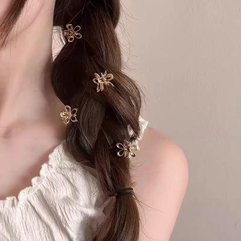 Mini Metal Flower Hair Claw Clip for Women - Cute Side Hair Accessory for Bangs and Flyaways