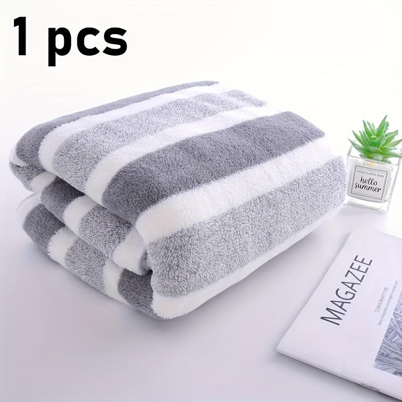 1-Pack Quick-Dry Absorbent Striped Towel for Adults Thick Polyester Blend Bath & Beach Towel with Vibrant Colors, Perfect for Camping, Bathroom