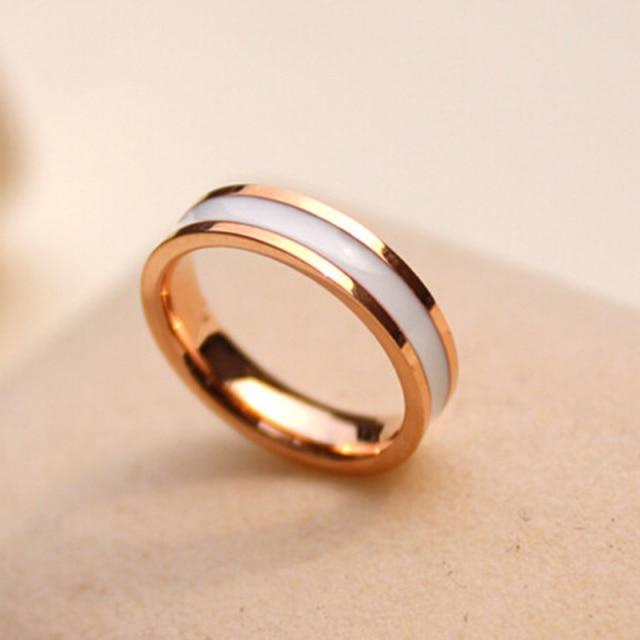 

Shouman Rose Gold Color Color White Black Charm Finger Ring Woman Man Custom Engrave Name Bridal Party Event Wedding Occasion Jewelry 316L Stainless 12