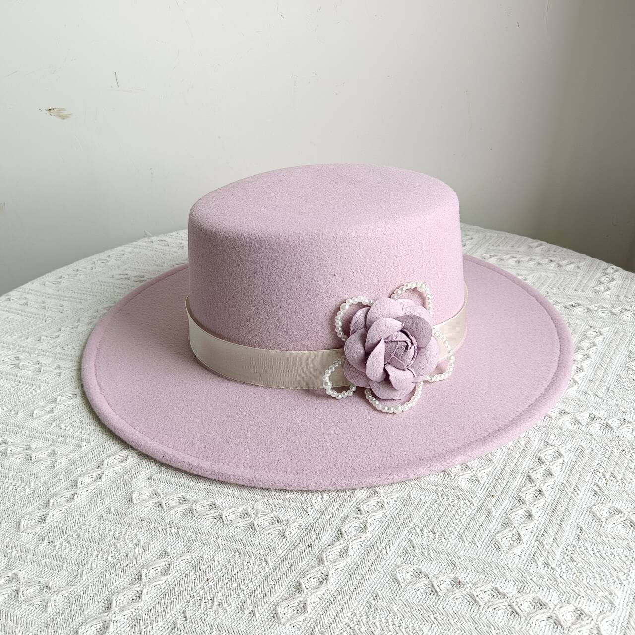 

Peacock blue ladies hat fedora bowler hat/cloche hat top hat wedding hat tea party hat elegant wedding pearl headpiece sombrero M56-58CM