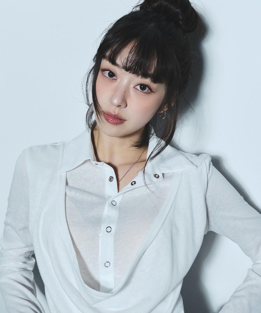 Nigaennikol Drape Collar Slim Top_Ivory