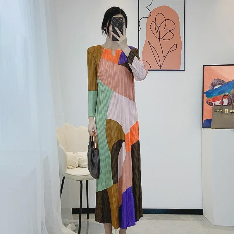Geometric Print V-Neck Long-Sleeve Fashion Dress