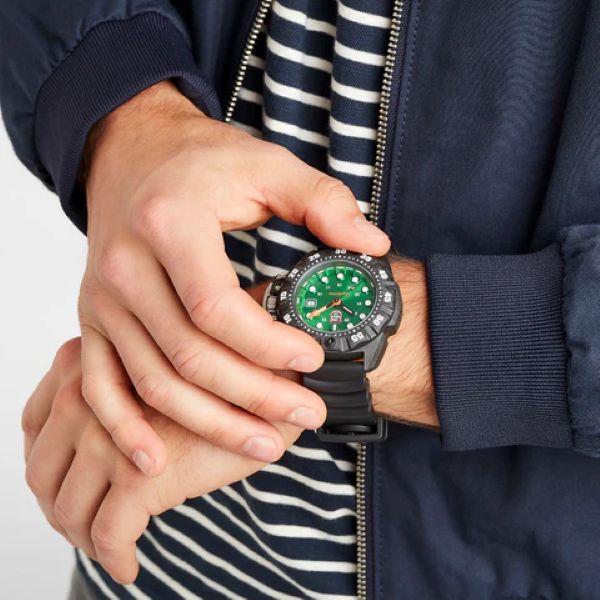Luminox Scott Cassell Deep Dive Grünes Zifferblatt Herrenuhr XS.1567