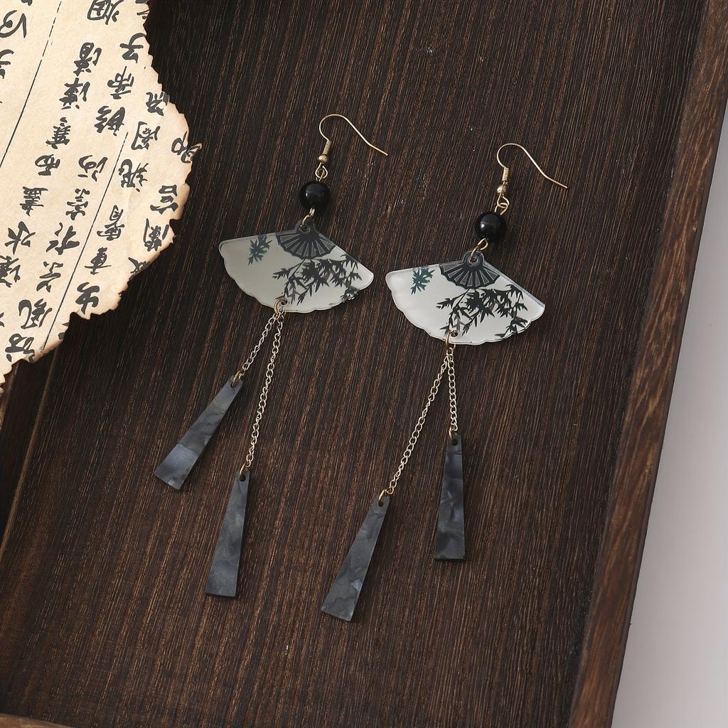 Elegant Vintage Chinese Fan-Shaped Tassel Earrings - Chic Dangle Design For Women Perfect For Weddings Valentine'S Day & Christmas Jewelry