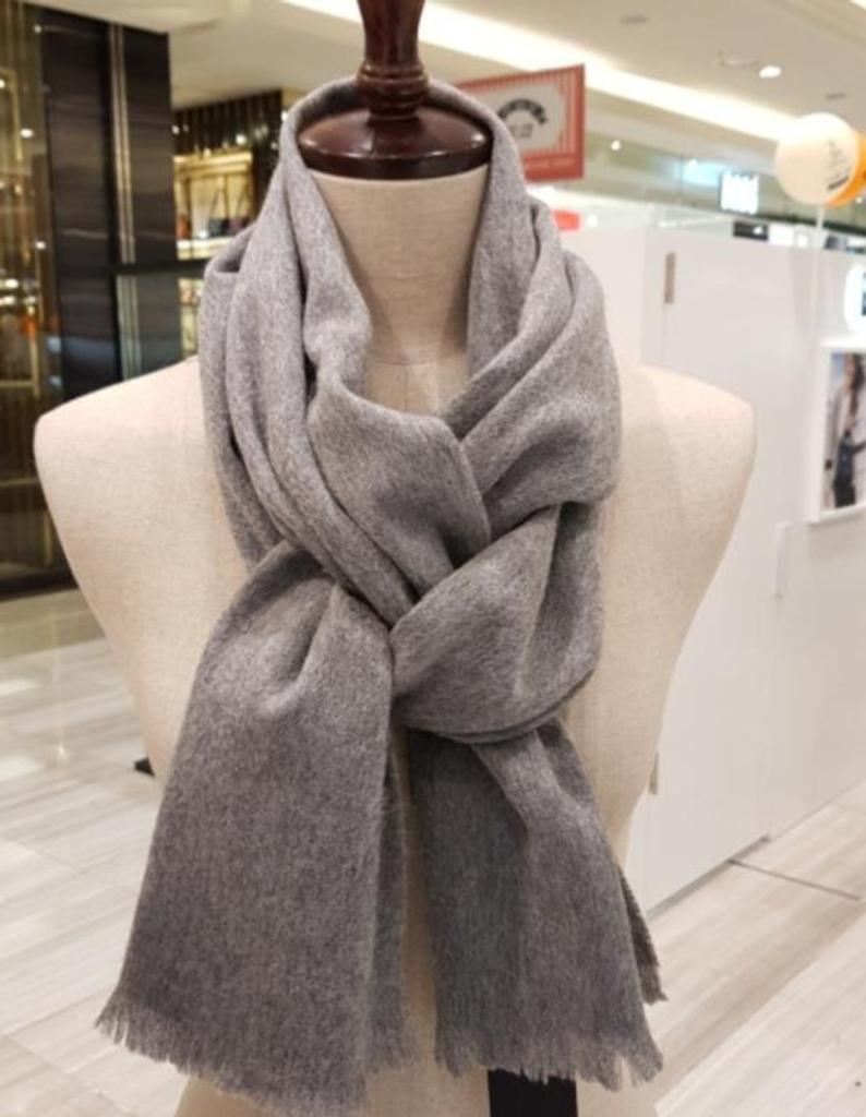 E22F1WM001 100% Cashmere Cash Solid