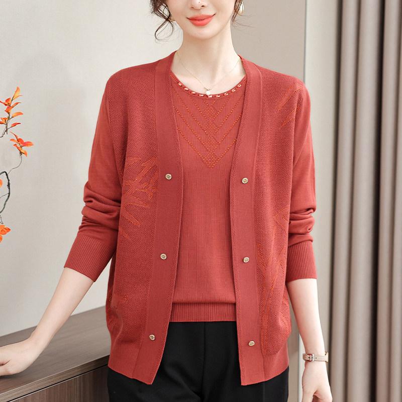 

Women s Fashionable Spring Two-Piece Knit Set for Middle-Aged and Elderly - Stylish Outerwear for Young Mothers L [105-120 lbs]