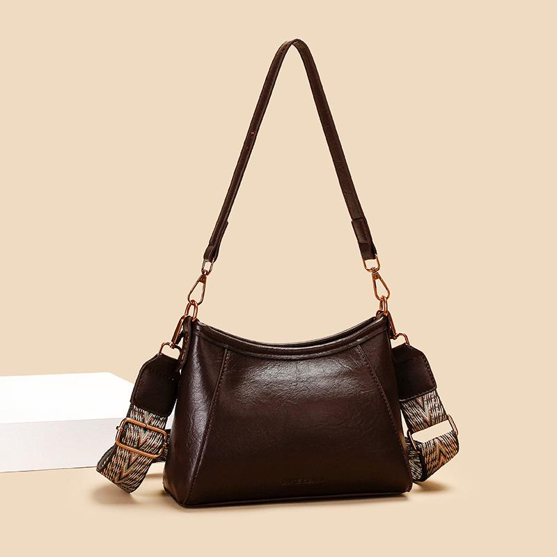 

Elegant French Underarm Bag: Versatile Women s Large-Capacity Crossbody with Wide Shoulder Strap for Commuting коричневый