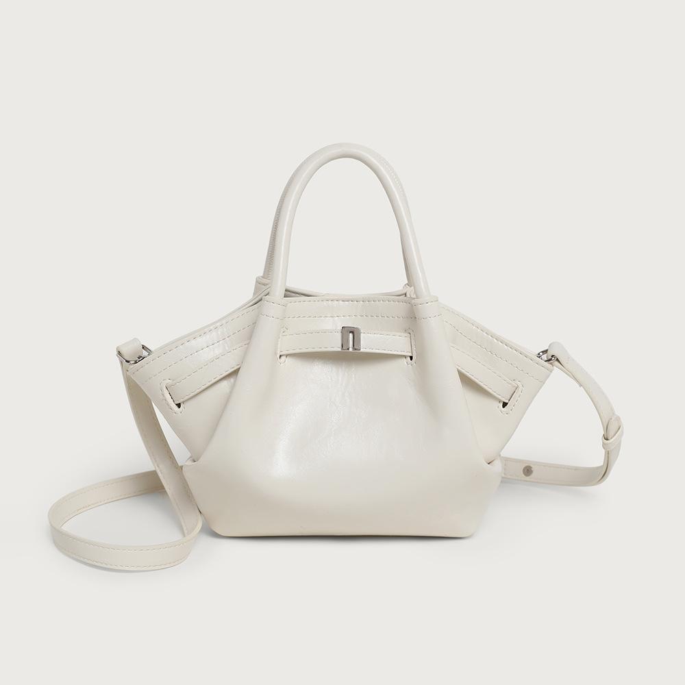 New fashionable versatile portable women's bag niche high sense large capacity casual shoulder messenger tote bag