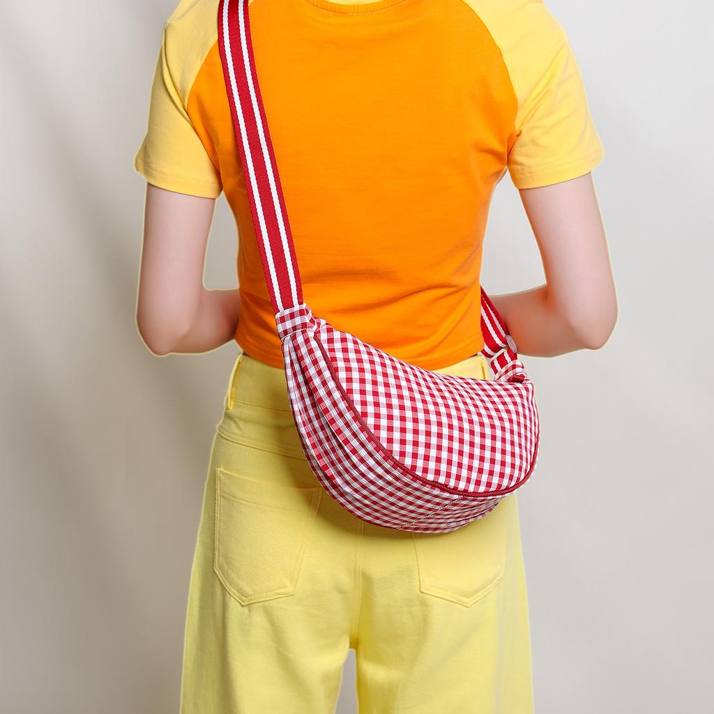 This Is A Laid-back Style Single-shoulder Bag with A Casual and Lightweight Design