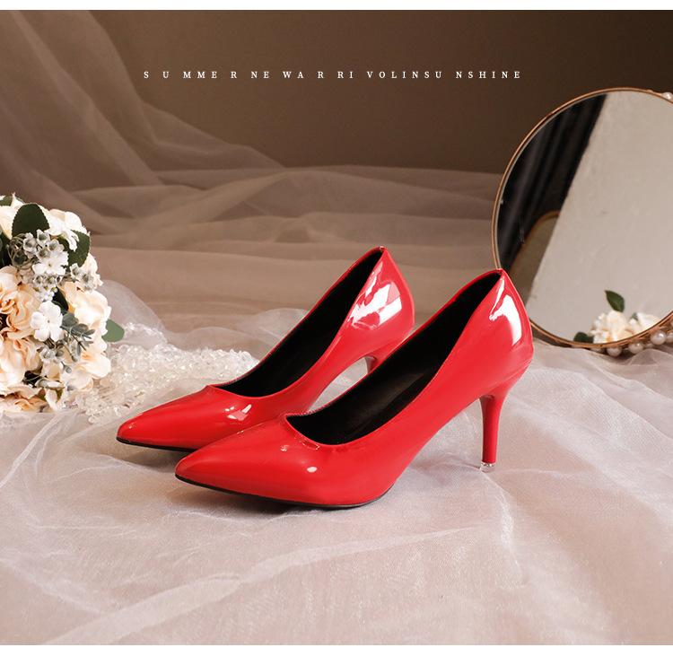Μαύρα παπούτσια με κόκκινη σόλα και ψηλό τακούνι για την άνοιξη, νέα γυναικεία παπούτσια με μυτερή μύτη, λεπτό τακούνι, σέξι, γυαλιστερό ταμπεραμέντο, μονόπατα, παπούτσια από λουστρίνι για γυναίκες