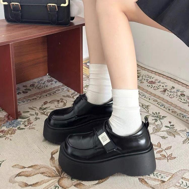 Stylish simple retro small muffin platform loafer shoes 2025 summer new versatile women's small leather shoes