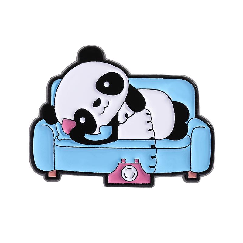 Cute Panda Enamel Pin Creative Panda Listening To Music Cartoon Animal Brooches Lapel Backpack Badge Jewelry Gifts for Friends